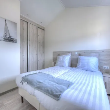 Modern At 4 5 Km From Rockanje Chalet Hellevoetsluis